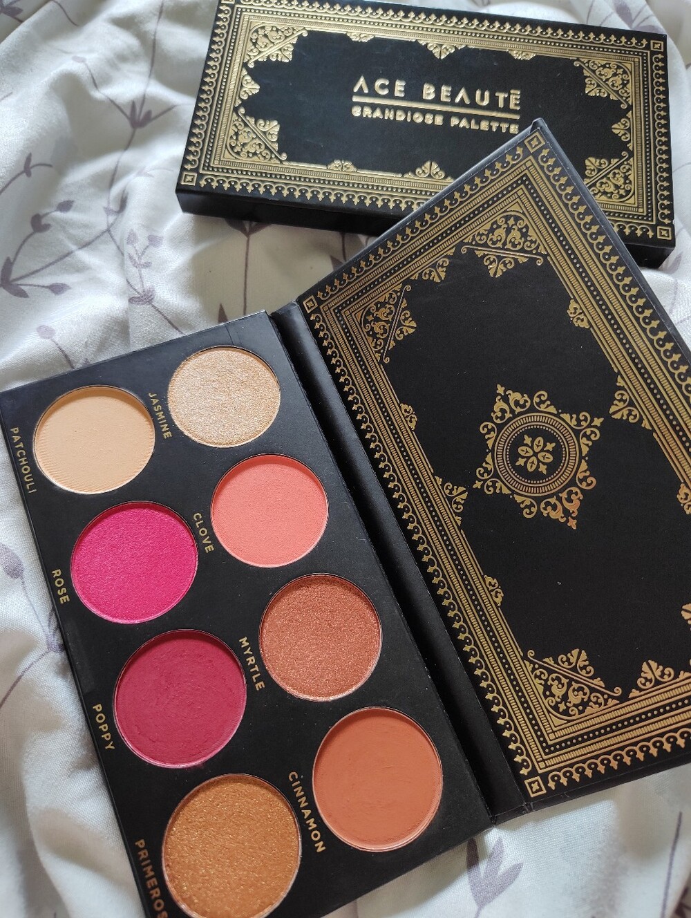 Ace Beaute Grandiose Eyeshadow Palette